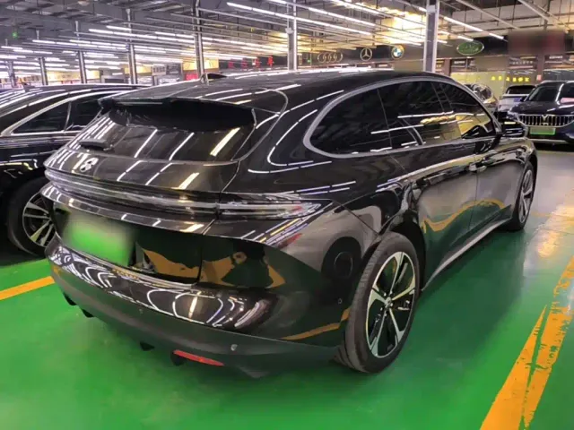 Nio ET5 Touring — Фото автомобиля 6