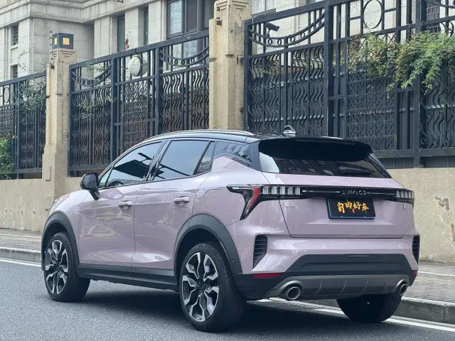 Lynk & Co 06 — Фото автомобиля 23