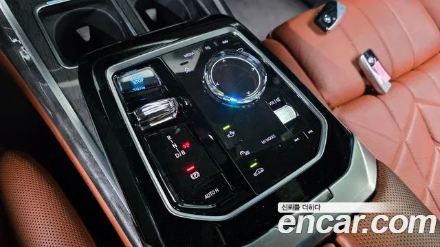 BMW i7 — Фото автомобиля 6