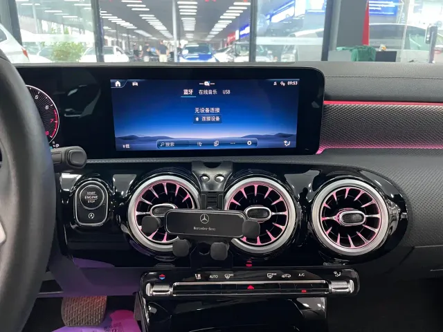 Mercedes-Benz A-Class — Фото автомобиля 10