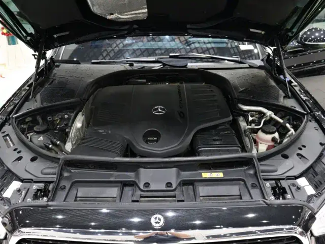 Mercedes-Benz S-Class — Фото автомобиля 27