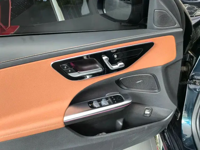 Mercedes-Benz C-Class — Фото автомобиля 12