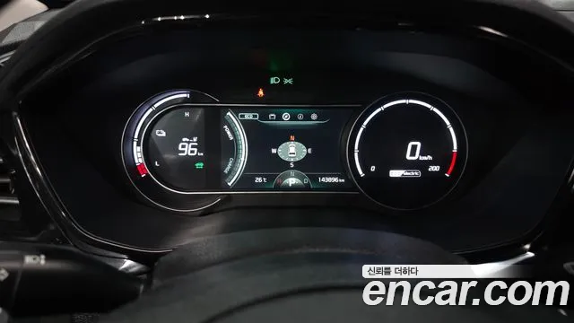 Kia Niro — Фото автомобиля 8