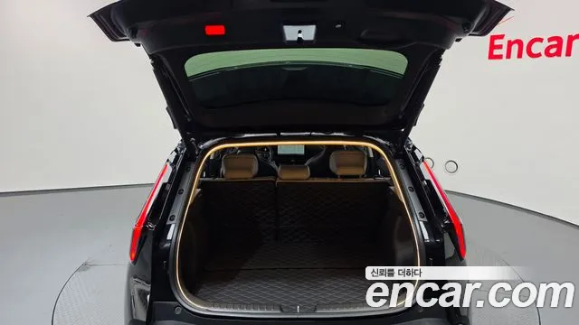 Kia Niro Signature — Фото автомобиля 13