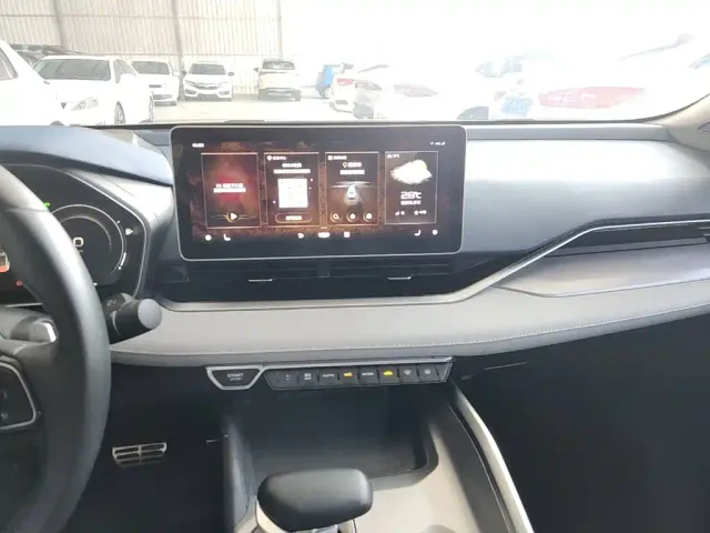 Geely Xingrui — Фото автомобиля 12
