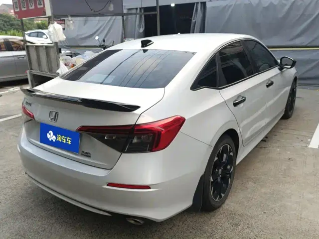 Honda Civic — Фото автомобиля 3