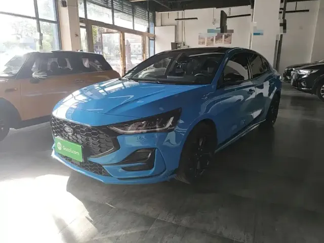 Фотография автомобиля — Ford Focus