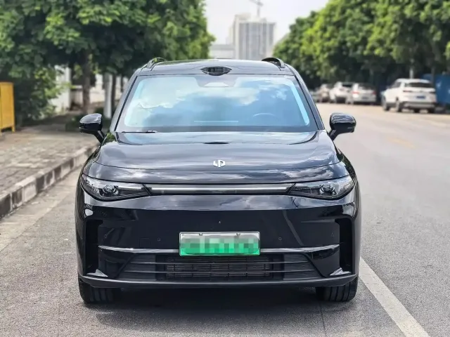 Leapmotor Leapmotor C16 2026 Model Year EREV 280 LiDAR Premium Edition 6-Seater — Фото автомобиля 3