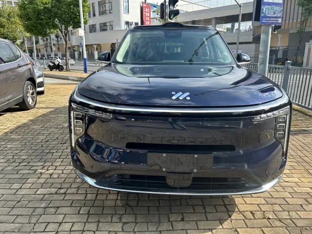 IM Motors LS9 — Фото автомобиля 2