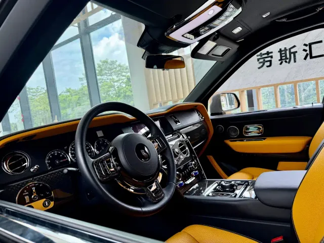 Rolls-Royce Cullinan — Фото автомобиля 5