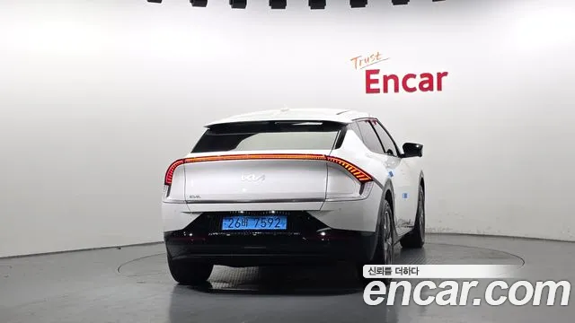 Фотография автомобиля — Kia EV6