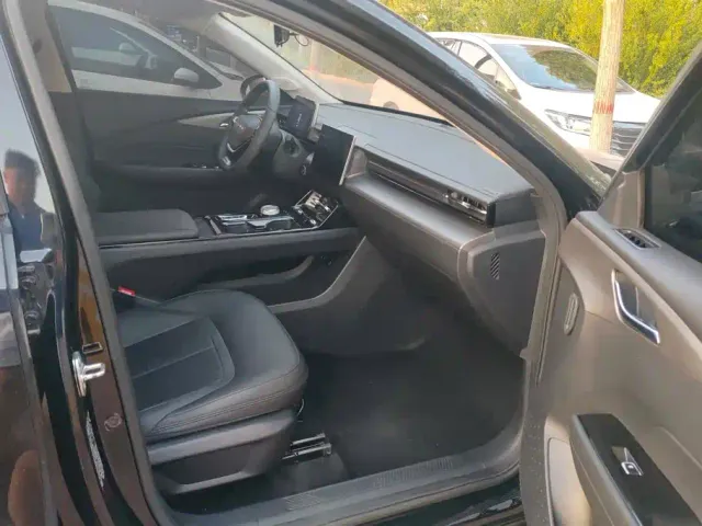 Wuling Starlight — Фото автомобиля 8