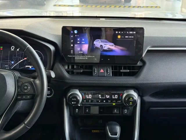 Toyota RAV4 — Фото автомобиля 11