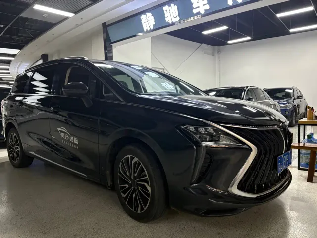 Forthing Yacht — Фото автомобиля 3