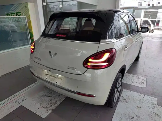 Wuling Bingo — Фото автомобиля 6