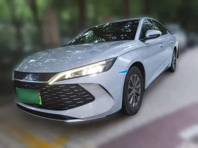 Фотография автомобиля — BYD Qin L
