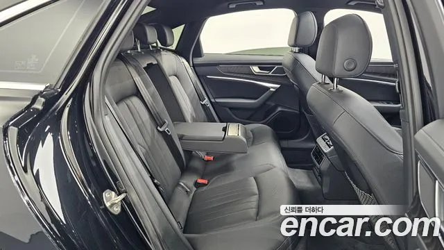 Audi A6 C8 — Фото автомобиля 17