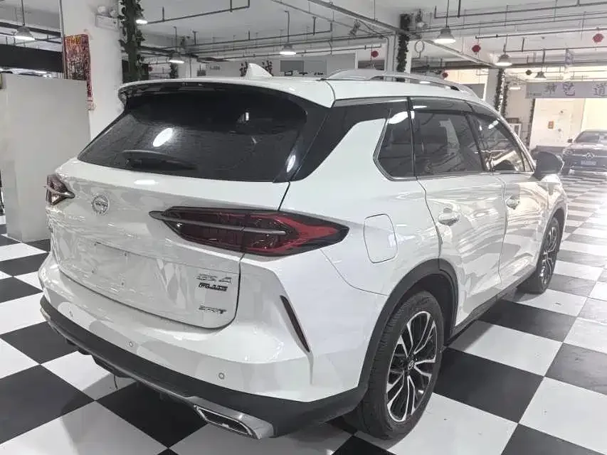 GAC Trumpchi Trumpchi GS4 PLUS 2022 270T Automatic Galaxy Edition — Фото автомобиля 5