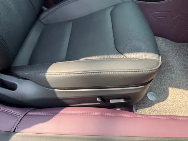 Tesla Model 3 — Фото автомобиля 12