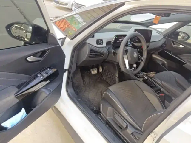 Volkswagen ID.3 — Фото автомобиля 15