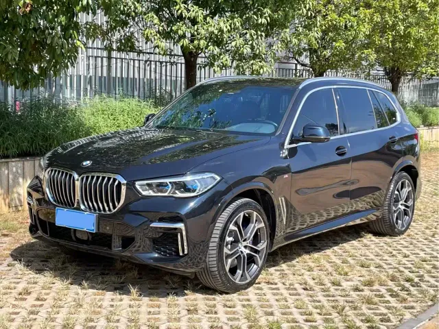 Фотография автомобиля — BMW X5
