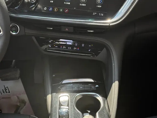 Buick Envision S — Фото автомобиля 10