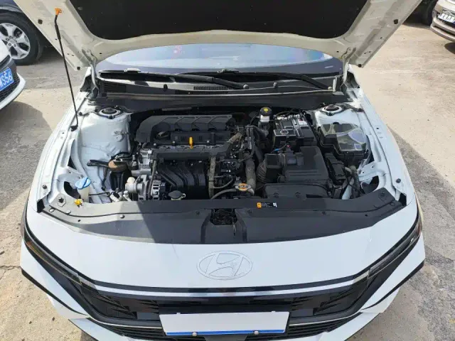 Hyundai Elantra — Фото автомобиля 9