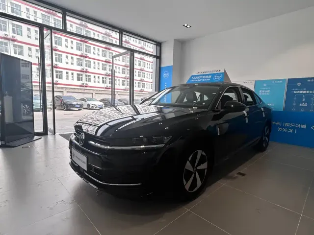 Фотография автомобиля — Volkswagen Magotan