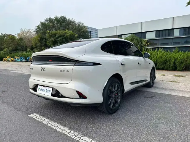 IM Motors LS6 — Фото автомобиля 14