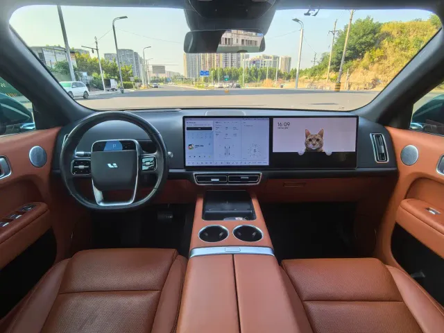 Li Auto Li L8 2023 Pro — Фото автомобиля 8