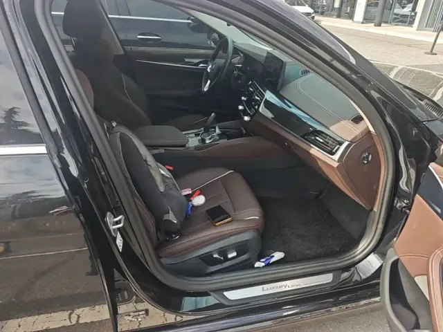 BMW 5 Series — Фото автомобиля 8