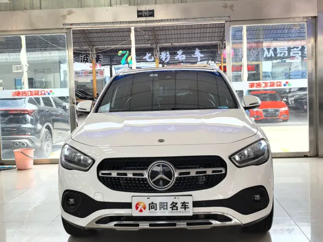 Mercedes-Benz GLA-Class — Фото автомобиля 2