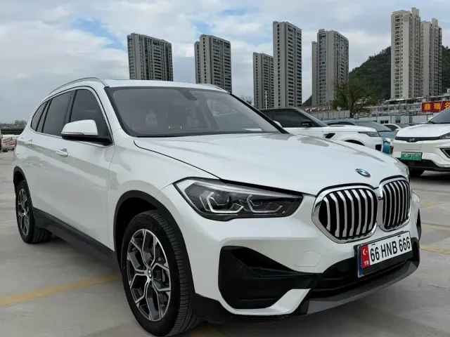 BMW X1 — Фото автомобиля 3