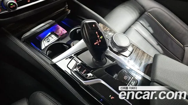 BMW 5-Series — Фото автомобиля 5