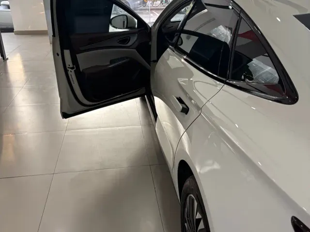 BYD Seal 07 EV — Фото автомобиля 6