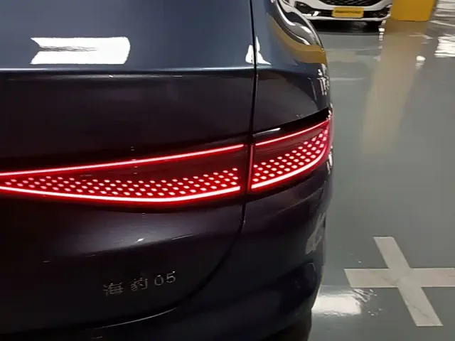 BYD Seal 05 DM-i — Фото автомобиля 7