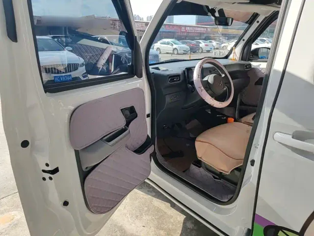 Wuling Zhiguang NEV — Фото автомобиля 15