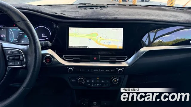Kia Niro — Фото автомобиля 12