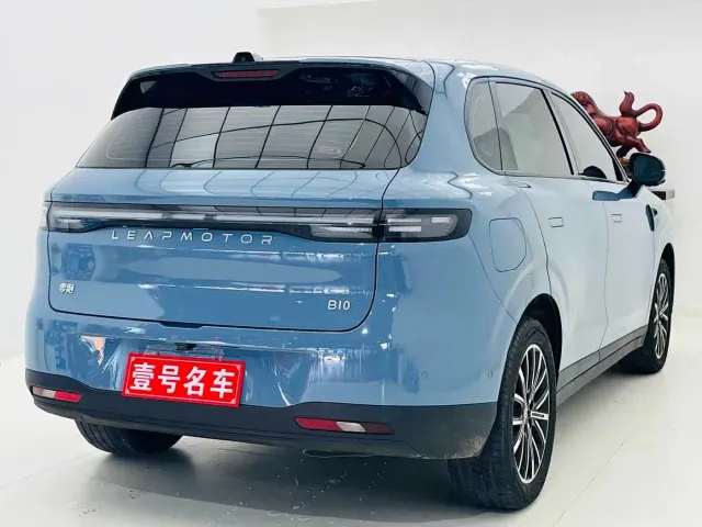Leapmotor B10 — Фото автомобиля 4