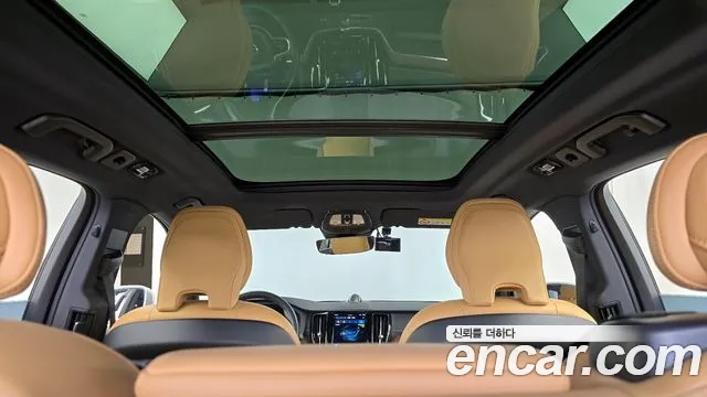 Вольво XC60 — Фото автомобиля 19
