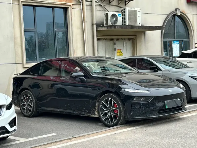 Dongfeng eπ 007 — Фото автомобиля 3