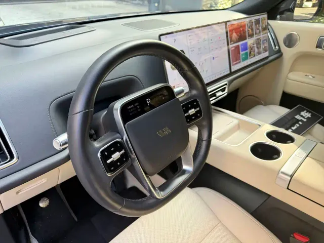 Li Auto L9 — Фото автомобиля 8