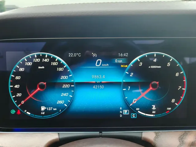 Mercedes-Benz E-Class — Фото автомобиля 10