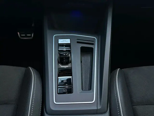 Volkswagen Golf — Фото автомобиля 16