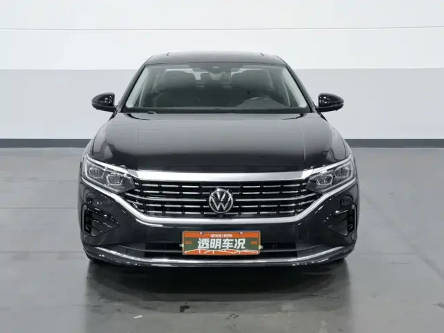 Volkswagen Passat — Фото автомобиля 3