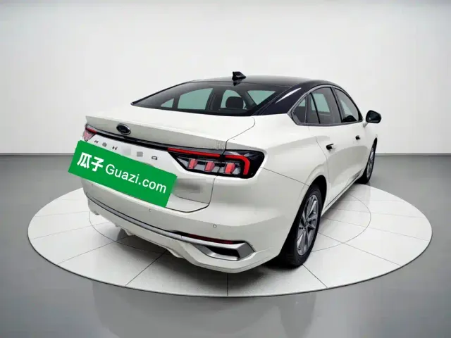 Ford Mondeo — Фото автомобиля 6