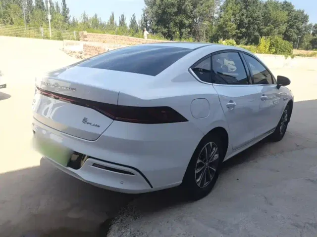 BYD Qin PLUS — Фото автомобиля 6
