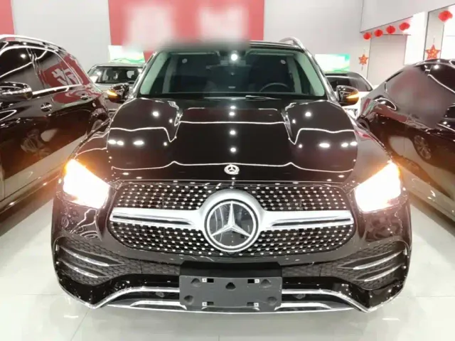 Mercedes-Benz GLE-Class — Фото автомобиля 2