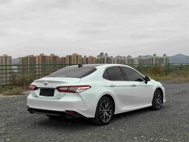 Toyota Camry — Фото автомобиля 4