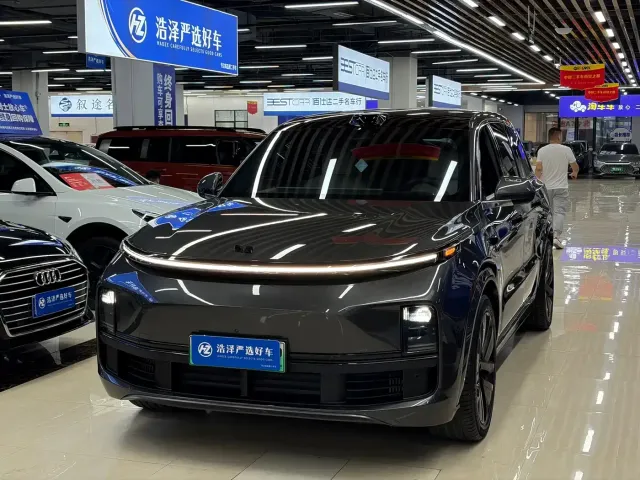 Фотография автомобиля — Li Auto L9